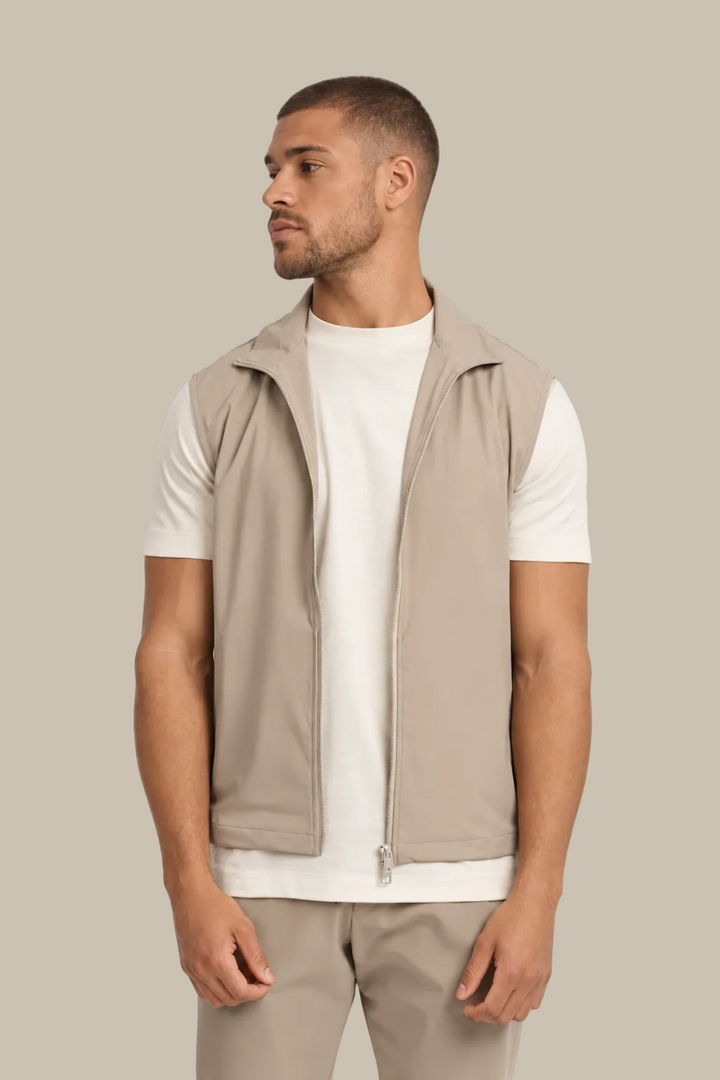 TECH GILET | LIGHT BEIGE